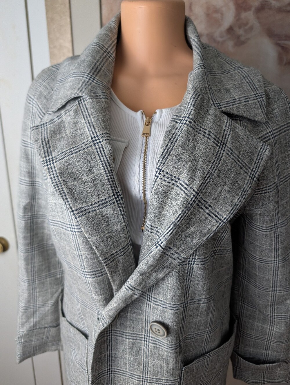 LOB Gray Plaid Long Women's Coat - Classic Tailored Overcoat Size XS 44"Length - Picture 2 of 10